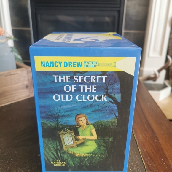 Mint condition ten Nancy Drew mystery books in a beautiful box set - Picture 8 of 11